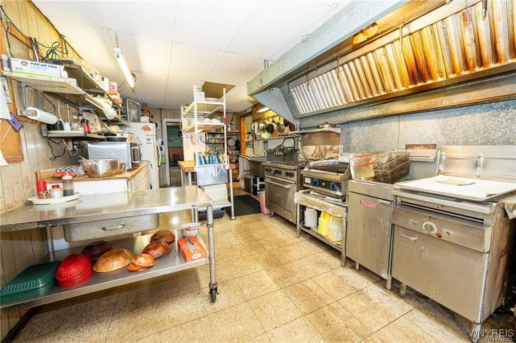 6848 Erie Road Evans, NY 14047 - Photo 15 of 47