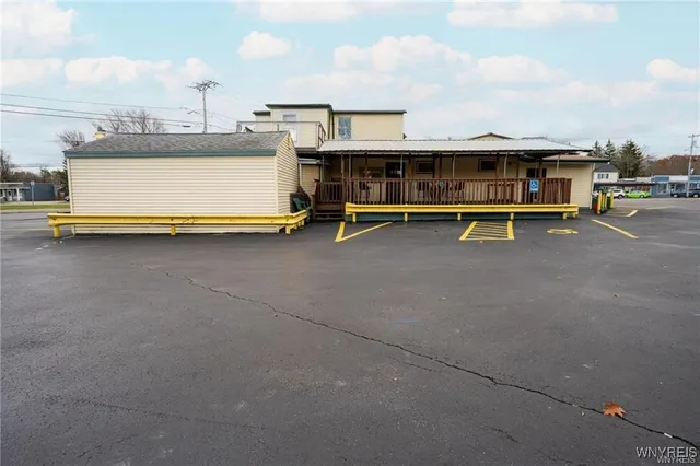 $575,000 | 6848 Erie Road, Evans, NY 14047