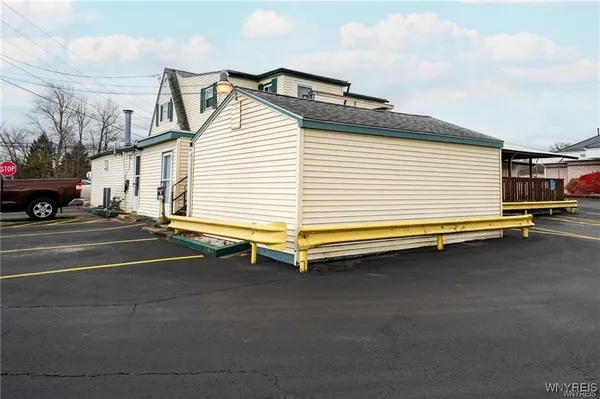 $575,000 | 6848 Erie Road, Evans, NY 14047