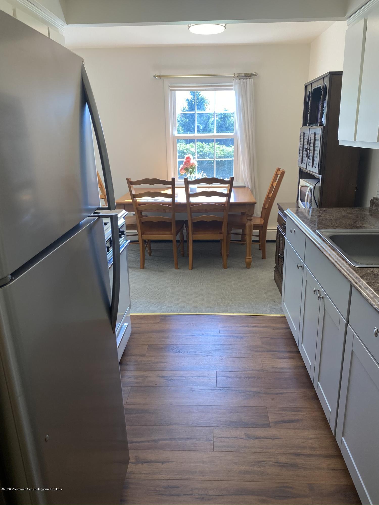 52 Stonehurst Boulevard, Unit B Freehold, NJ 07728 - Photo 11 of 30 IMG_1117