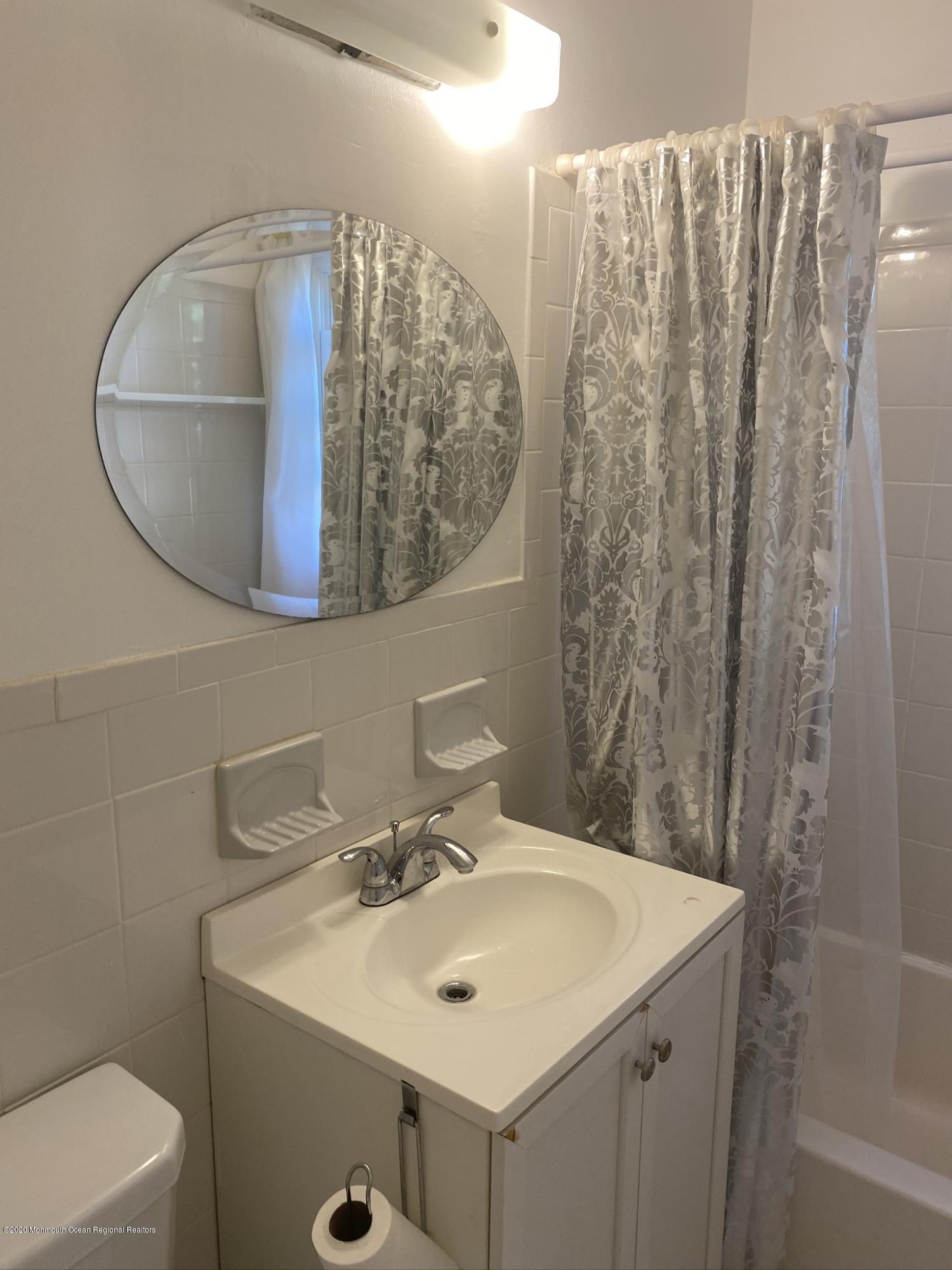 52 Stonehurst Boulevard, Unit B Freehold, NJ 07728 - Photo 28 of 30 IMG_1067