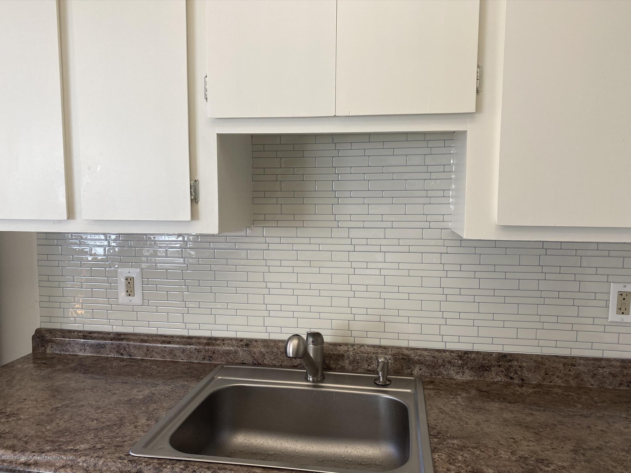 52 Stonehurst Boulevard, Unit B Freehold, NJ 07728 - Photo 5 of 30 IMG_1042