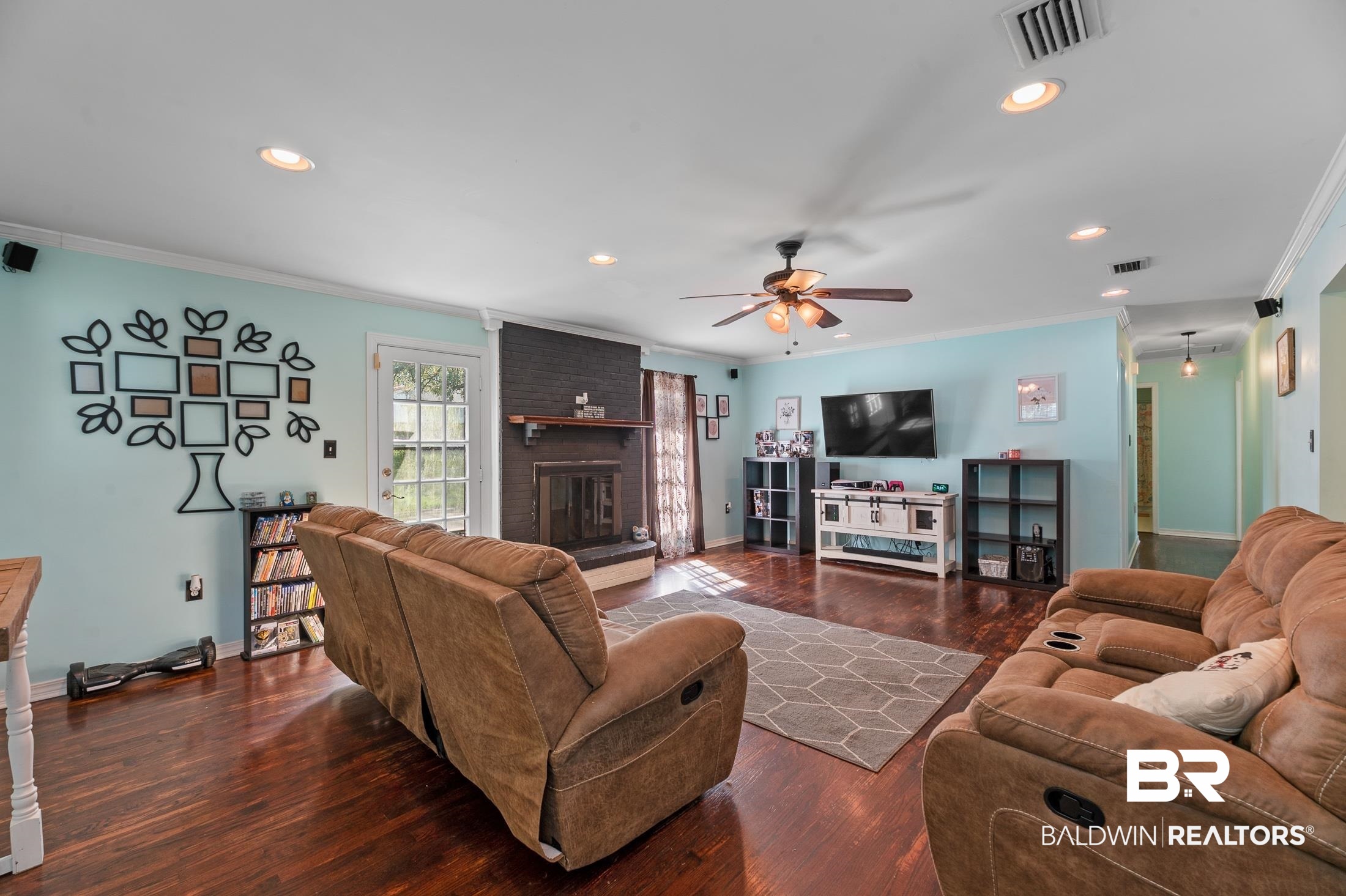 176 Ridgewood Drive Daphne, AL 36526 - Photo 12 of 32 Living Room 2