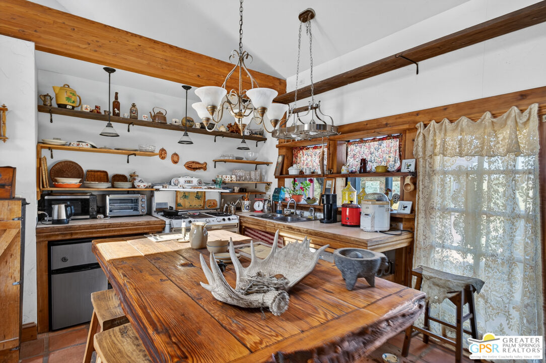 53408 Stud Valley Road Pioneertown, CA 92268 - Photo 13 of 49