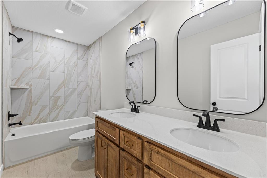 20755 Emerald Street Spring Hill, KS 66083 - Photo 28 of 41