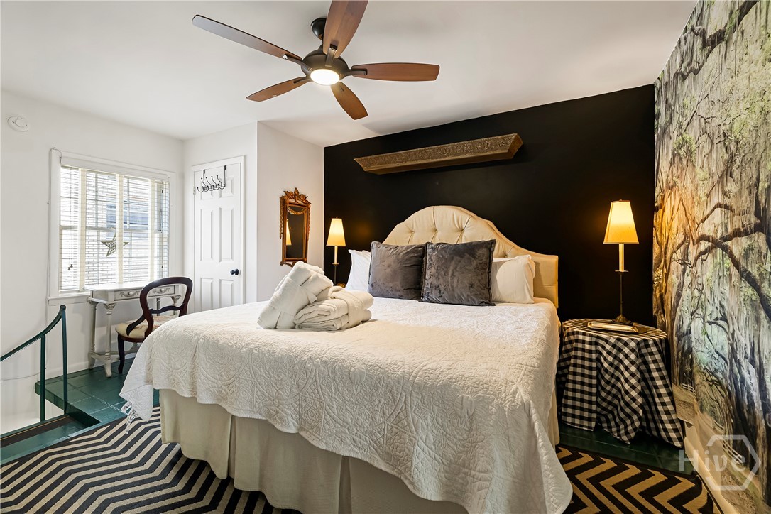 407 East Jones Street Savannah, GA 31401 - Photo 31 of 37