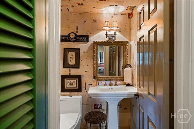 $1,150,000 | 407 East Jones Street, Savannah, GA 31401