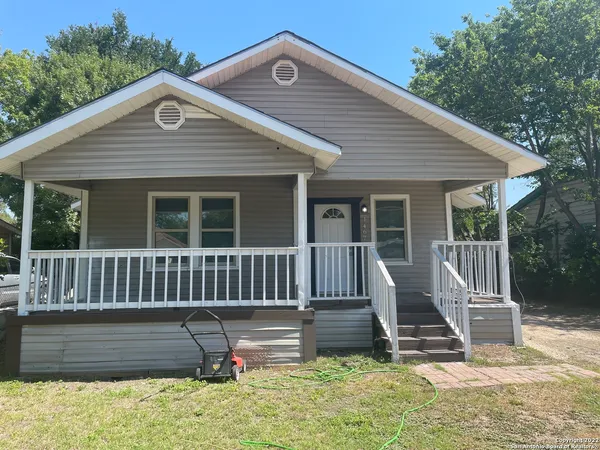 $1,550 | 1467 West Gerald Avenue, San Antonio, TX 78211