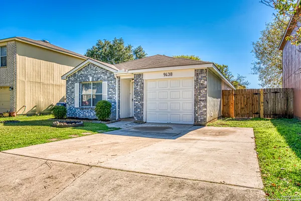 $1,600 | 9438 Celine Drive, San Antonio, TX 78250