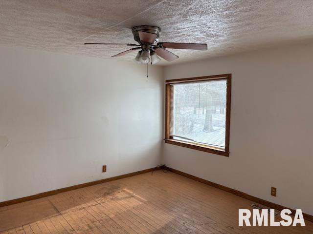 411 West Gail Street Chillicothe, IL 61523 - Photo 3 of 8