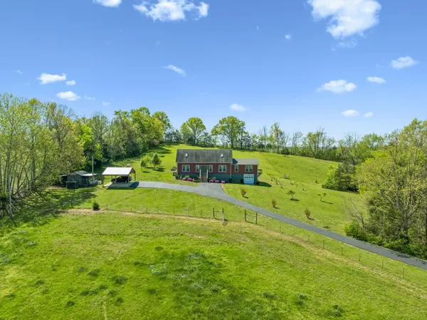 $1,050,000 | 4341 Marlowe Road, Williamsport, TN 38487