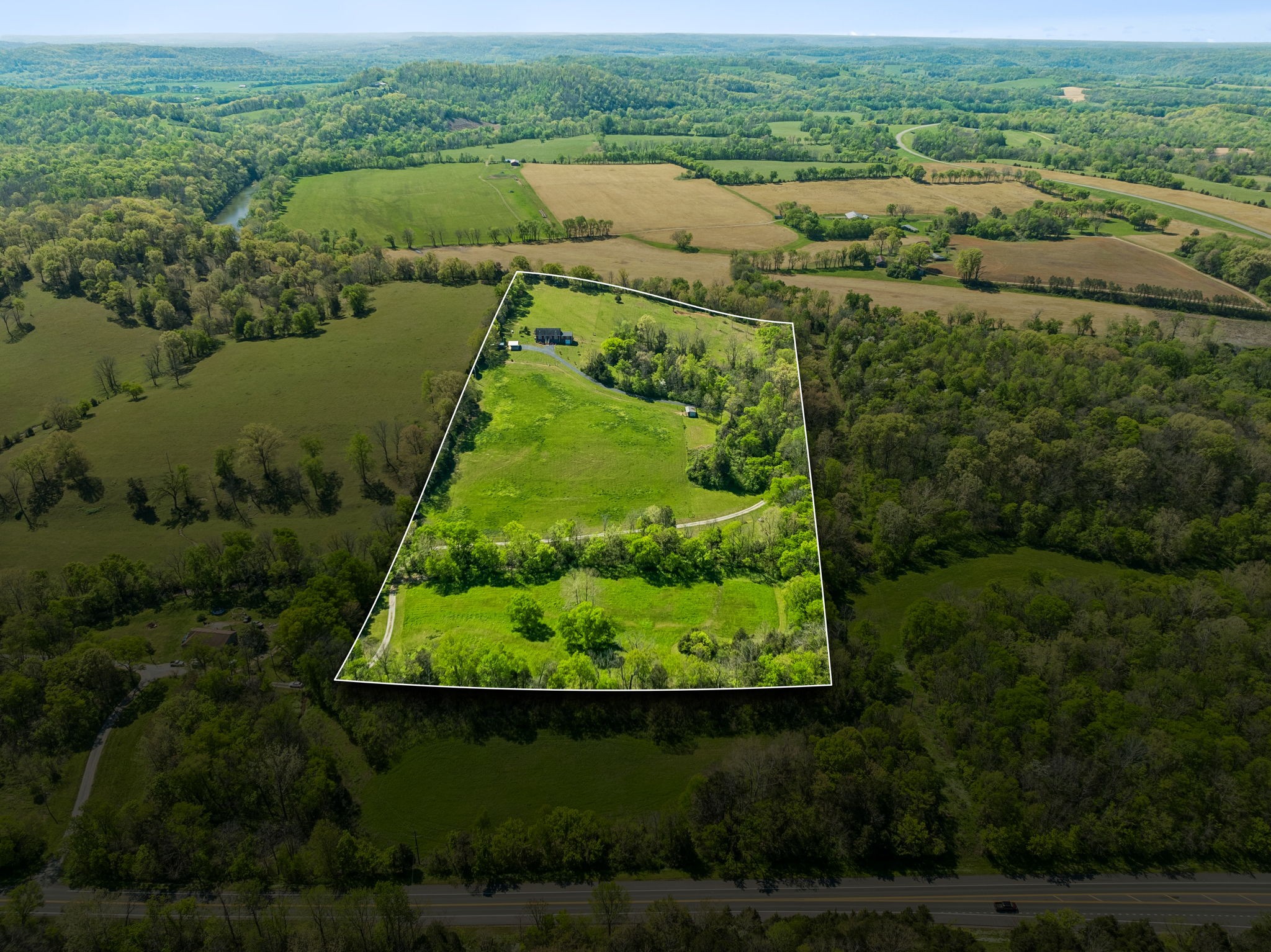 4341 Marlowe Road Williamsport, TN 38487 - Photo 3 of 78