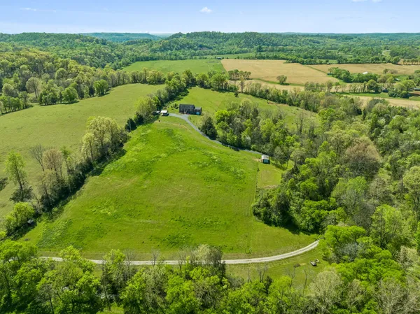 $1,050,000 | 4341 Marlowe Road, Williamsport, TN 38487