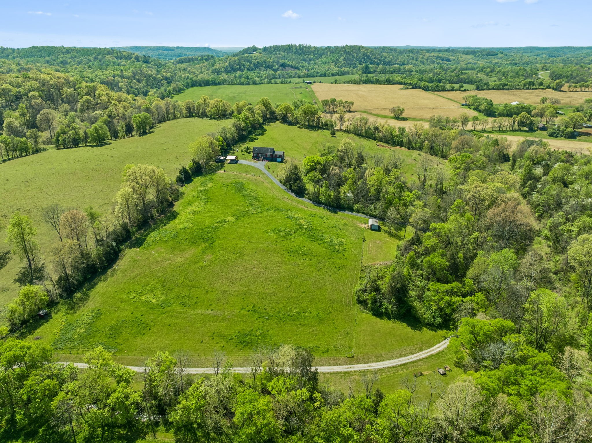 4341 Marlowe Road Williamsport, TN 38487 - Photo 10 of 78