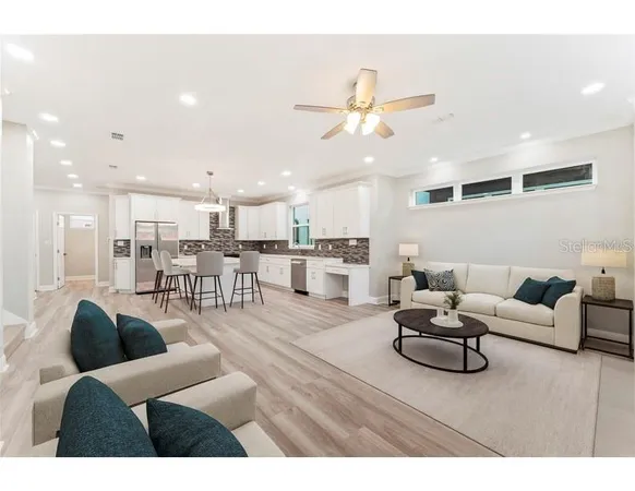 $3,600 | 809 West Linebaugh Avenue, Unit 1B, Tampa, FL 33612