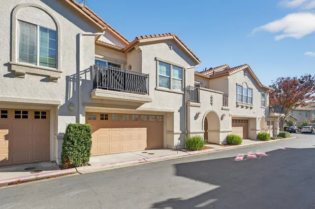 $399,000 | 3301 North Park Drive, Unit 115, Sacramento, CA 95835