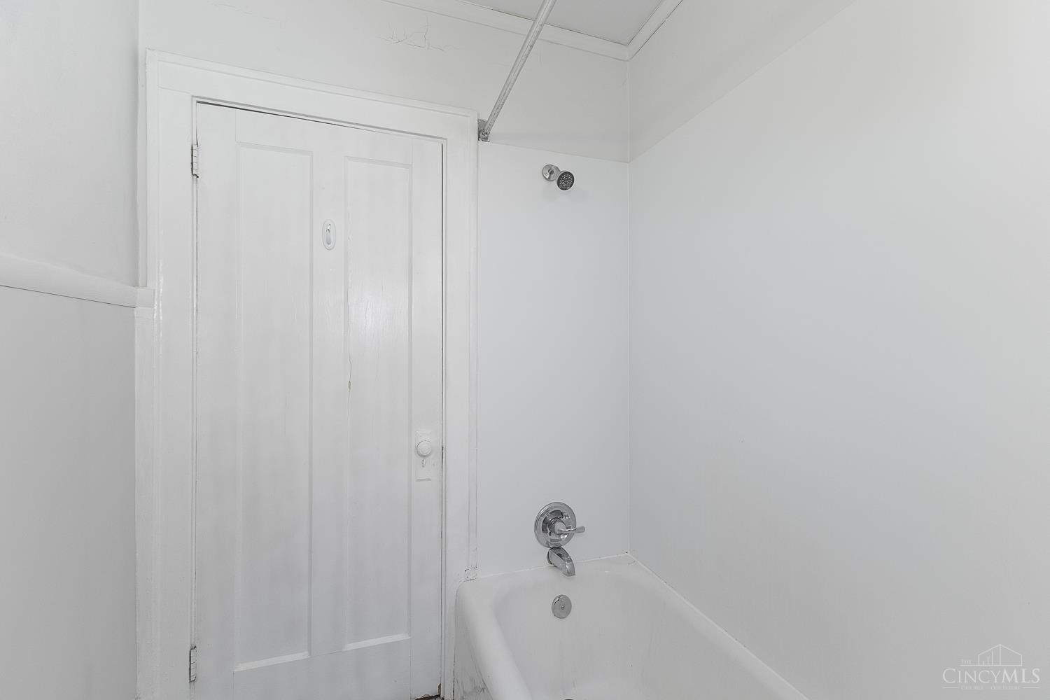 3096 Madison Road, Unit 8 Cincinnati, OH 45209 - Photo 17 of 20