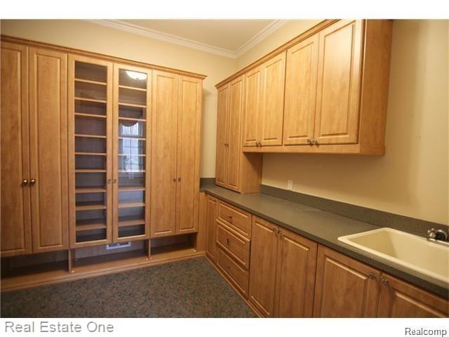 32400 Rock Ridge Lane Farmington Hills, MI 48334 - Photo 13 of 44