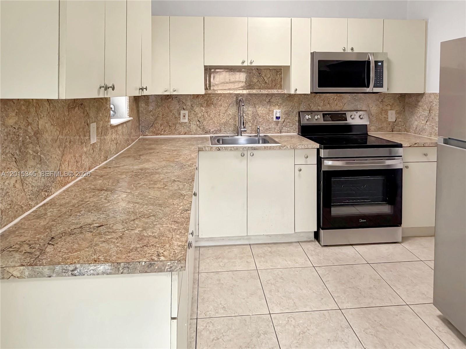 111 Southwest 67th Court Miami, FL 33144 - Photo 5 of 15 Photo 5