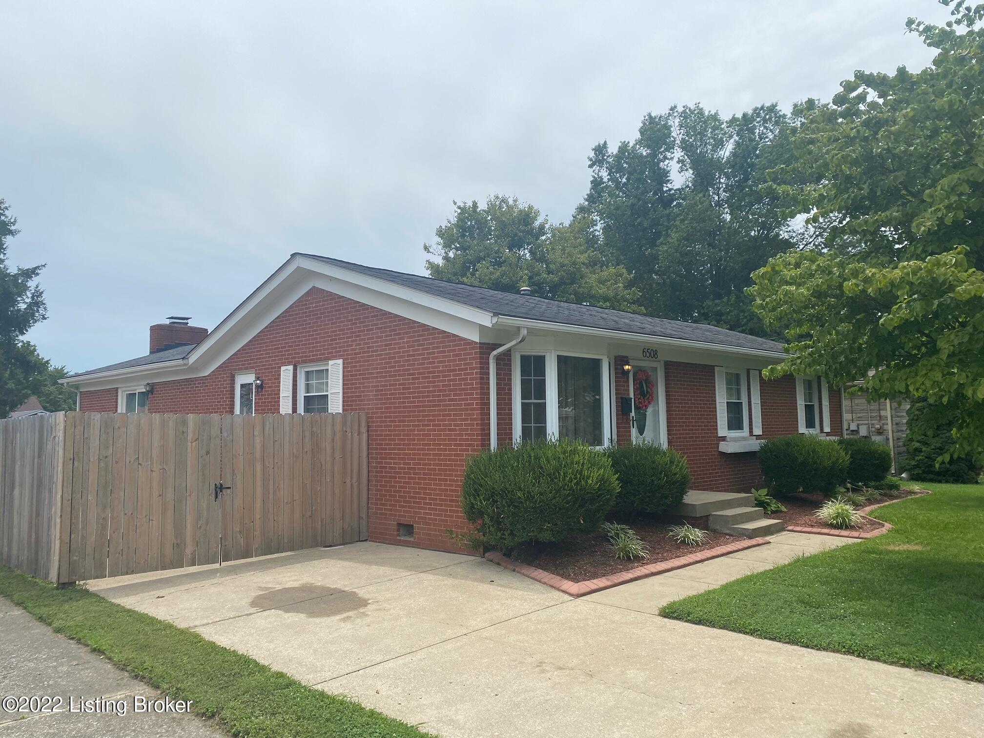 6508 Delton Road Louisville, KY 40258 - Photo 1 of 18 Welcome Home!