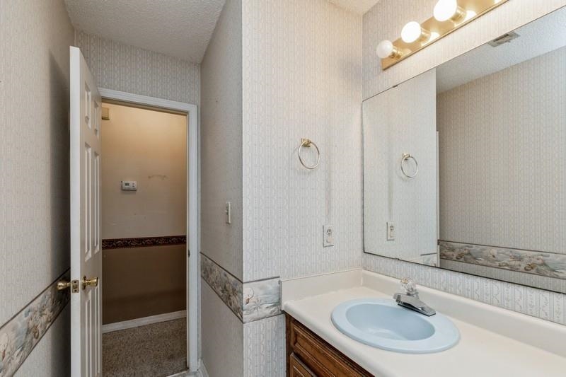 858 Valley Ridge Circle Pensacola, FL 32514 - Photo 17 of 37