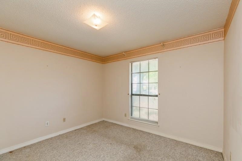 858 Valley Ridge Circle Pensacola, FL 32514 - Photo 18 of 37