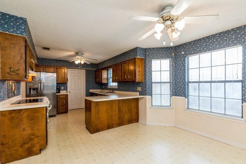 858 Valley Ridge Circle Pensacola, FL 32514 - Photo 4 of 37