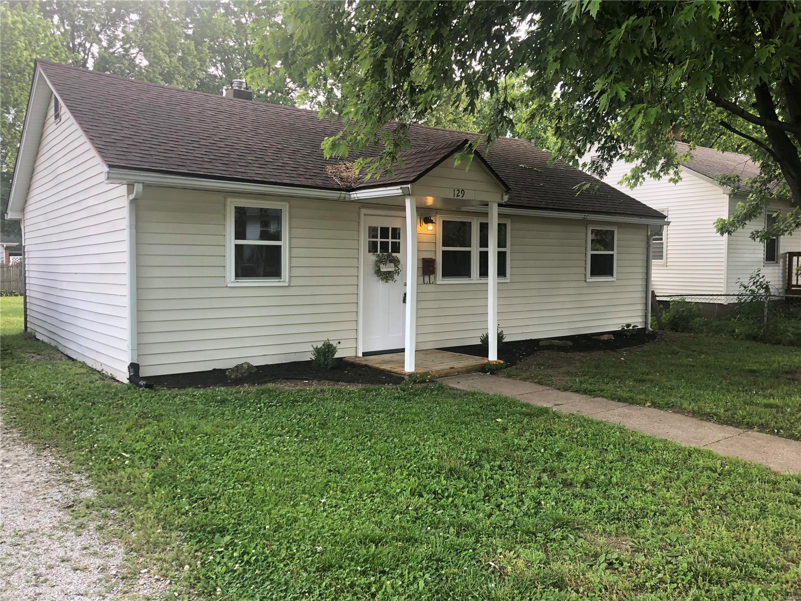 129 East 3rd Street Roxana, IL 62084 - Photo 2 of 6