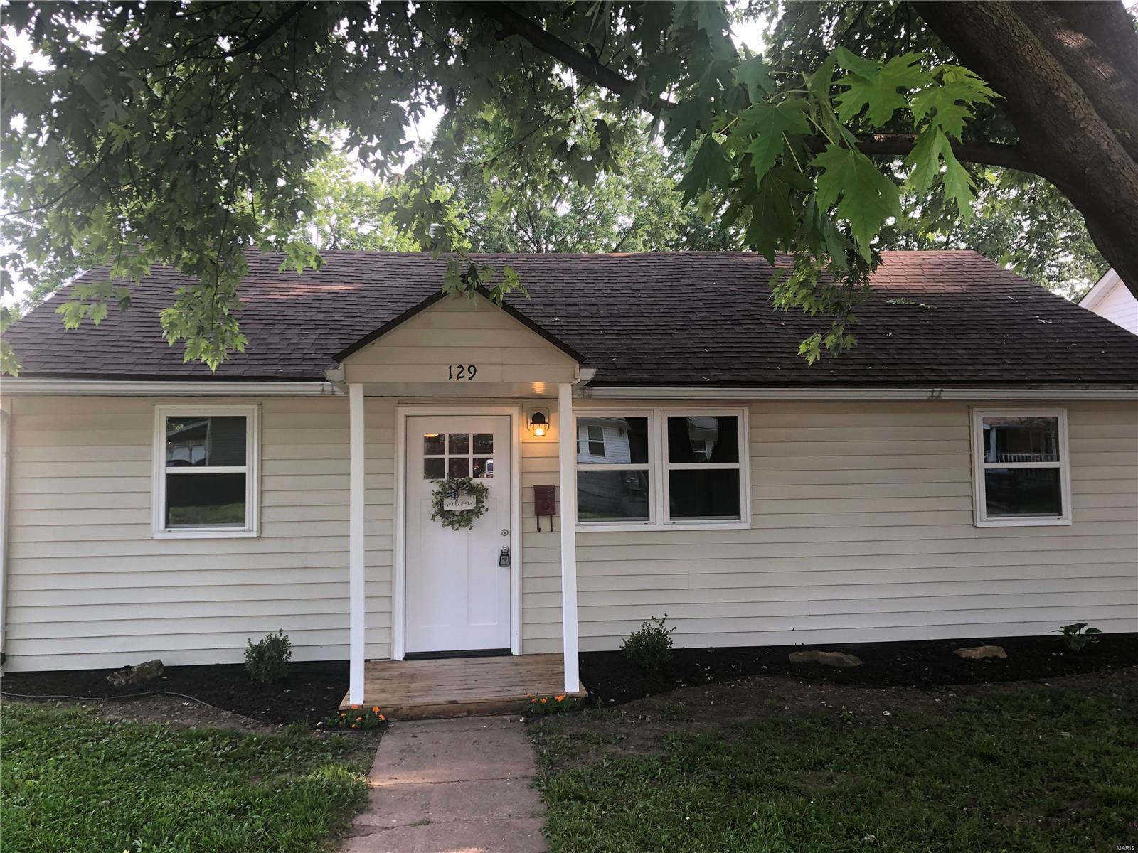 129 East 3rd Street Roxana, IL 62084 - Photo 3 of 6