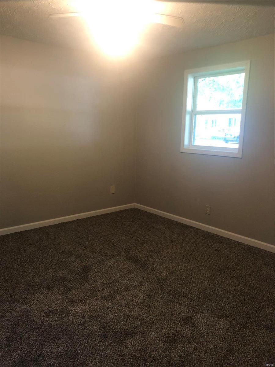 129 East 3rd Street Roxana, IL 62084 - Photo 5 of 6
