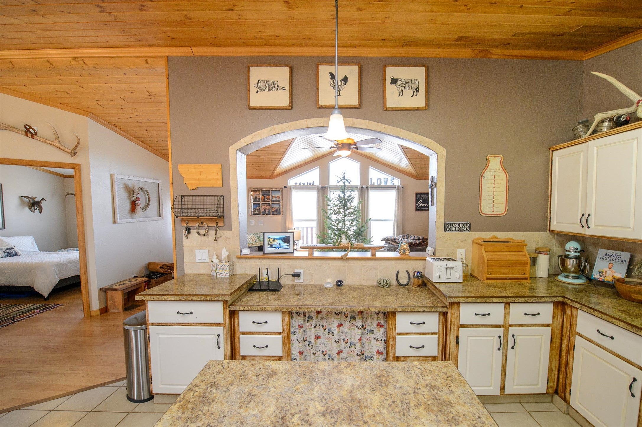 12710 Highway 200 Simms, MT 59477 - Photo 15 of 41 Gallery Image 15
