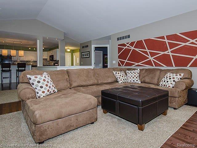 2600 Crooked Lake Road Howell, MI 48843 - Photo 16 of 22 GREATROOM
