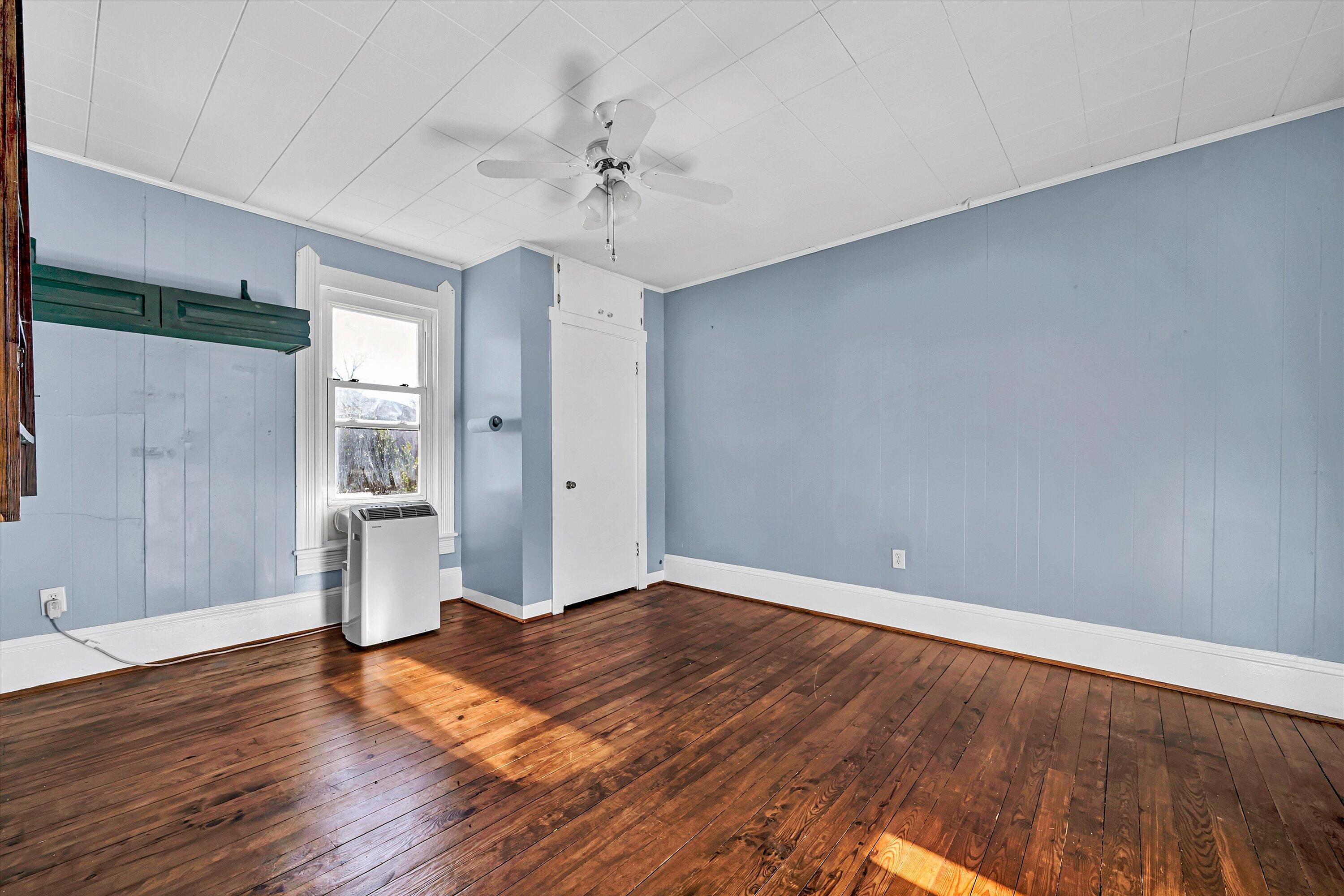 8 Middle Street New Castle, VA 24127 - Photo 30 of 45 30-DSC00088