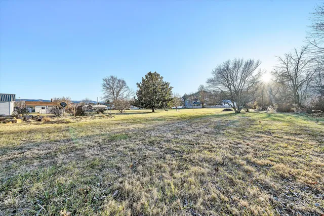 $235,000 | 8 Middle Street, New Castle, VA 24127