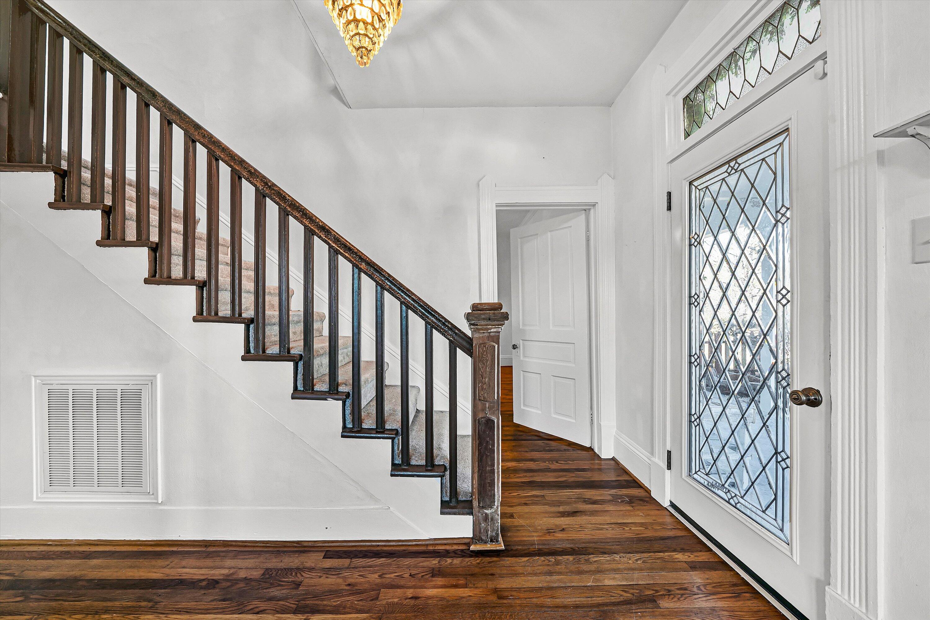 8 Middle Street New Castle, VA 24127 - Photo 6 of 45 06-DSC00019