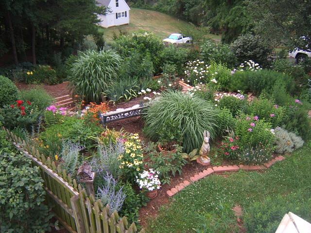 581 Winesap Road Roanoke, VA 24019 - Photo 15 of 16 garden