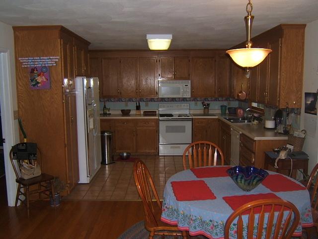 581 Winesap Road Roanoke, VA 24019 - Photo 5 of 16 kitchen