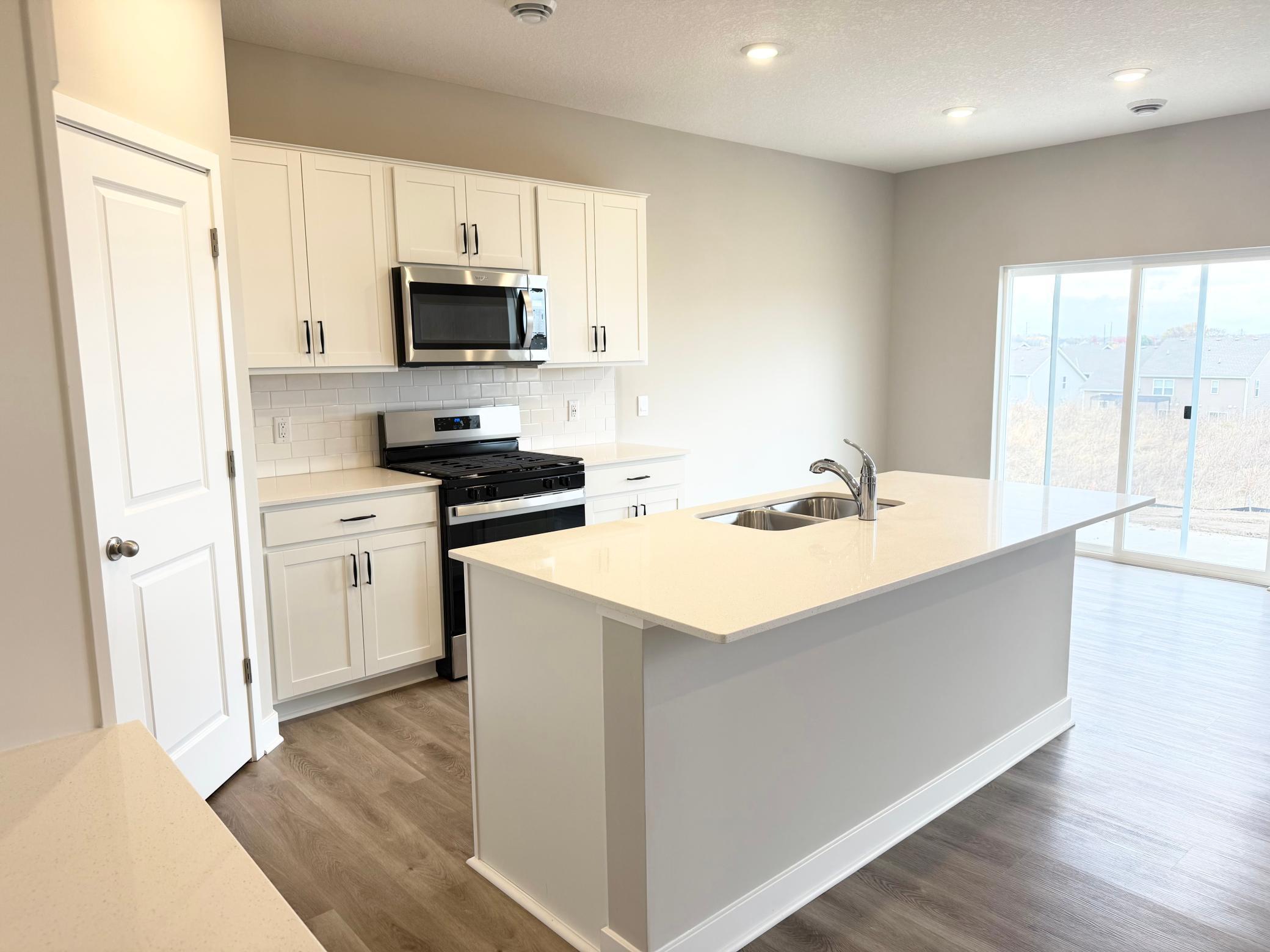 474 Blueridge Street Southwest Delano, MN 55328 - Photo 3 of 29