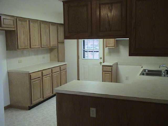 1282 Woodcroft Road Columbus, OH 43204 - Photo 2 of 8