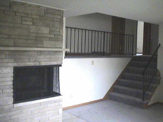 1282 Woodcroft Road Columbus, OH 43204 - Photo 3 of 8