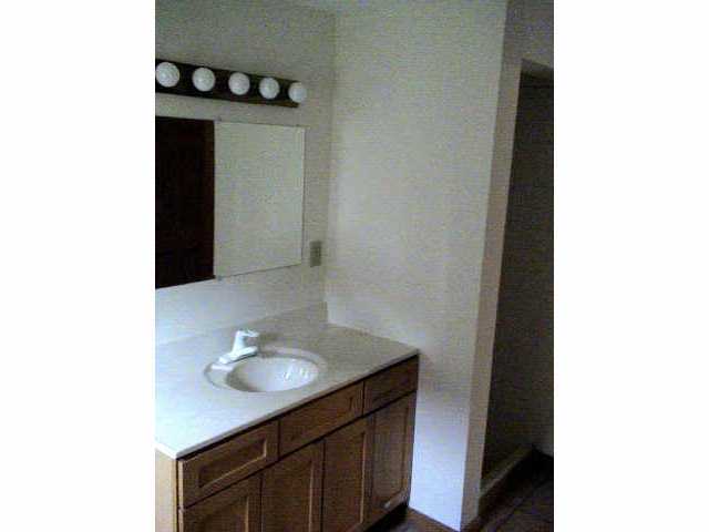 1282 Woodcroft Road Columbus, OH 43204 - Photo 8 of 8