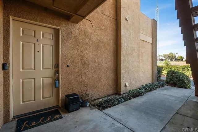 $430,000 | 42140 Lyndie Lane, Unit 1, Temecula, CA 92591