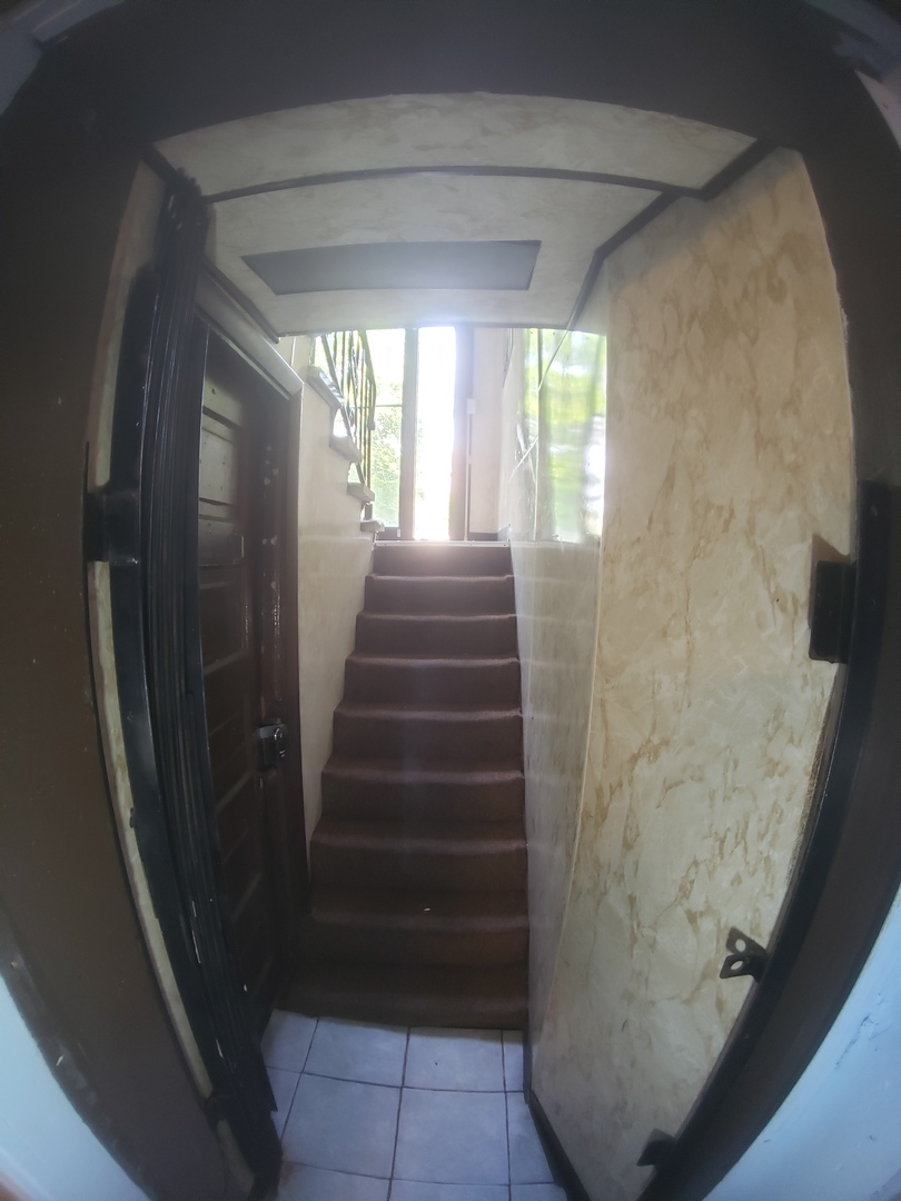 6527 South Kimbark Avenue, Unit 1F Chicago, IL 60637 - Photo 5 of 18 a view of entryway