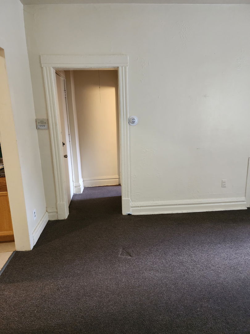 6527 South Kimbark Avenue, Unit 1F Chicago, IL 60637 - Photo 10 of 18 a view of a small space