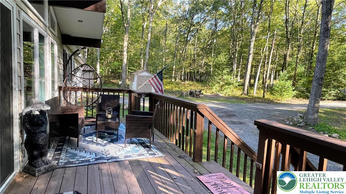 11 Hemlock Path Jim Thorpe, PA 18229 - Photo 2 of 24