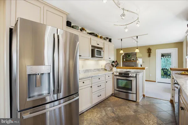 $700,000 | 300 Owings Hill Court, Owings, MD 20736