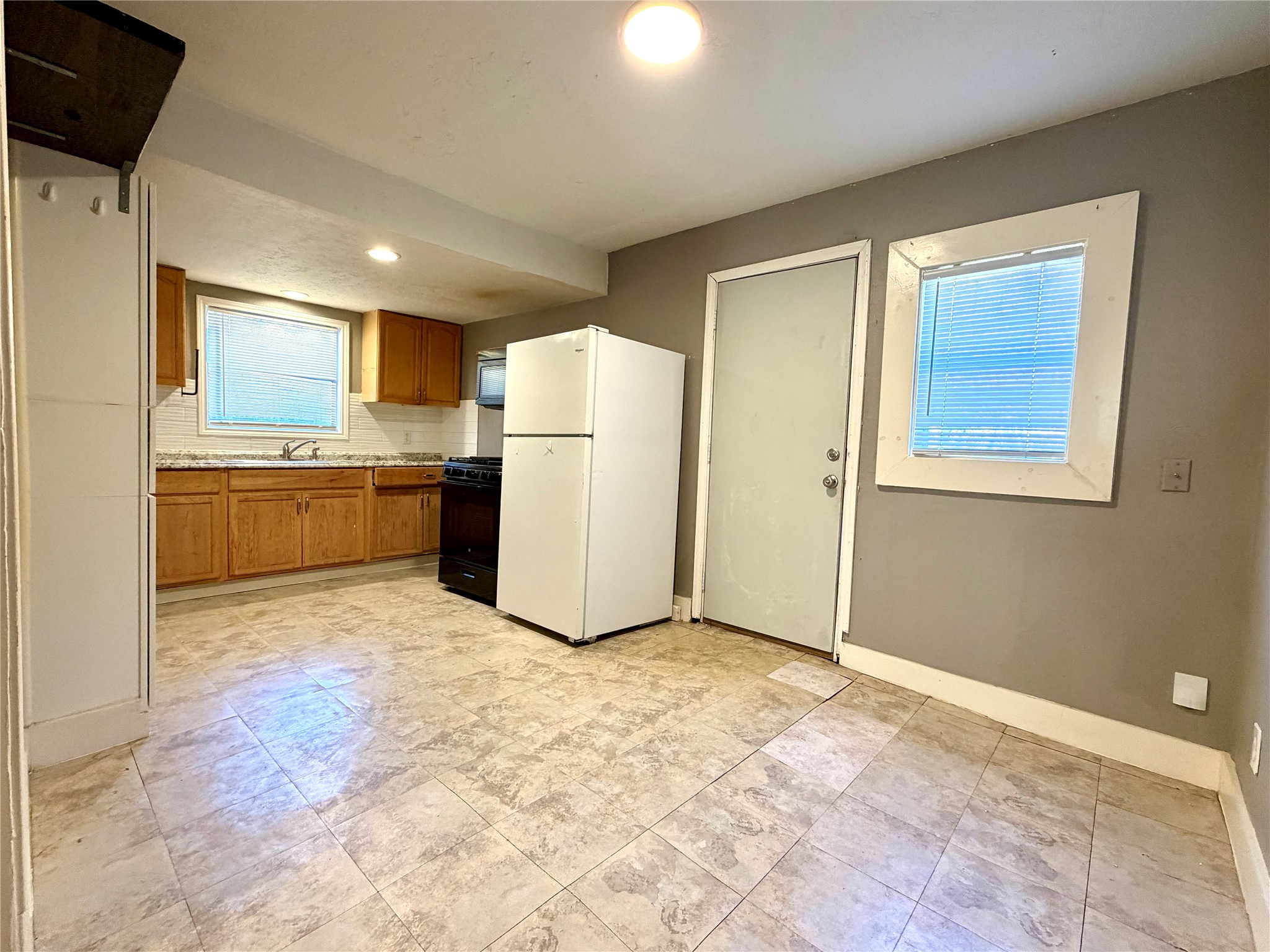 4727 Eppes Street Houston, TX 77021 - Photo 4 of 17