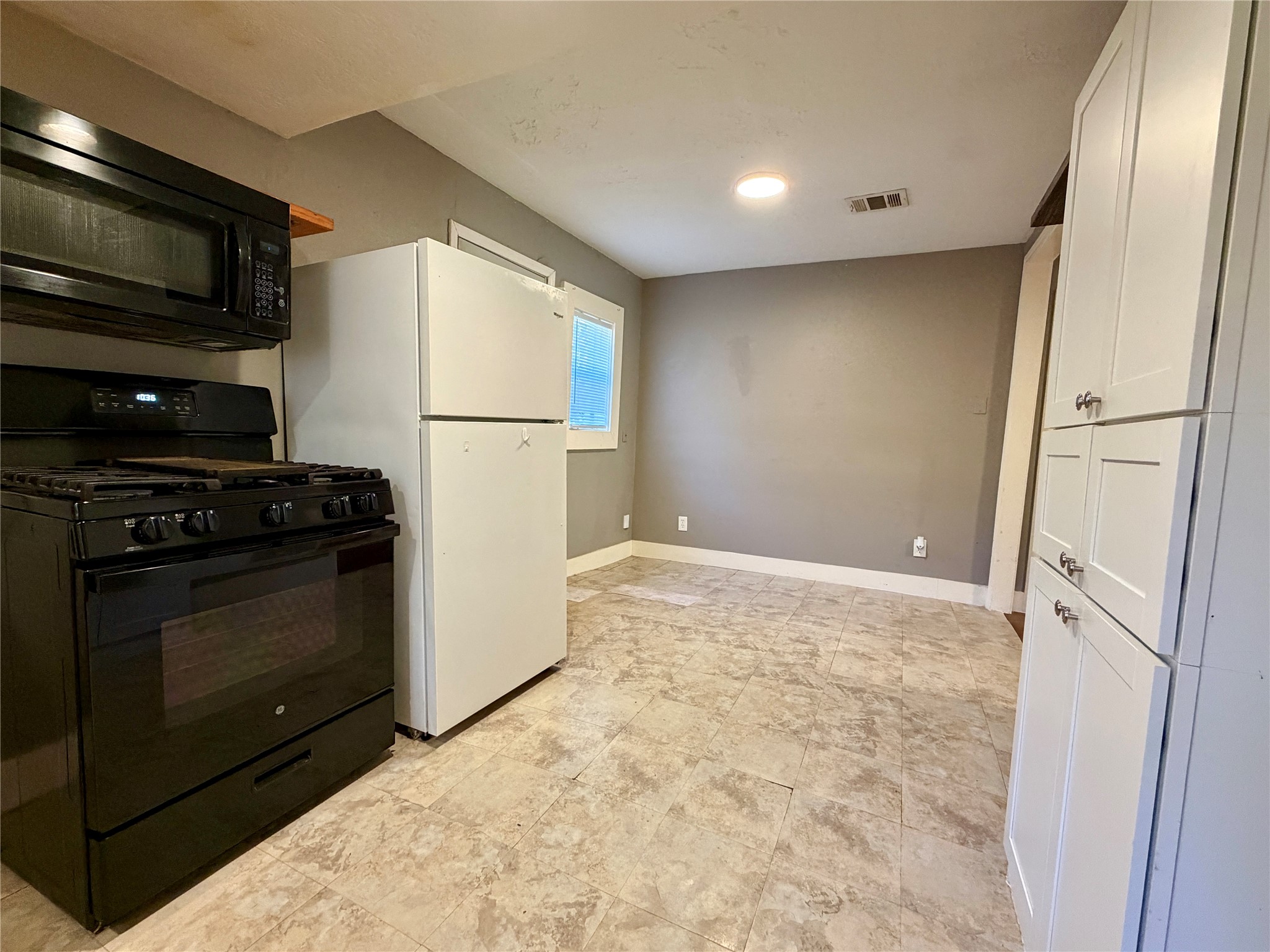 4727 Eppes Street Houston, TX 77021 - Photo 5 of 17