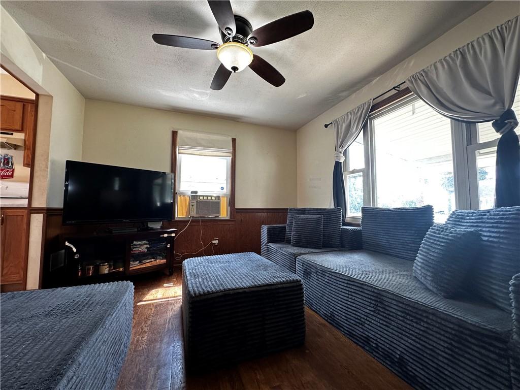 633 Crowder Avenue Sharon, PA 16146 - Photo 8 of 33