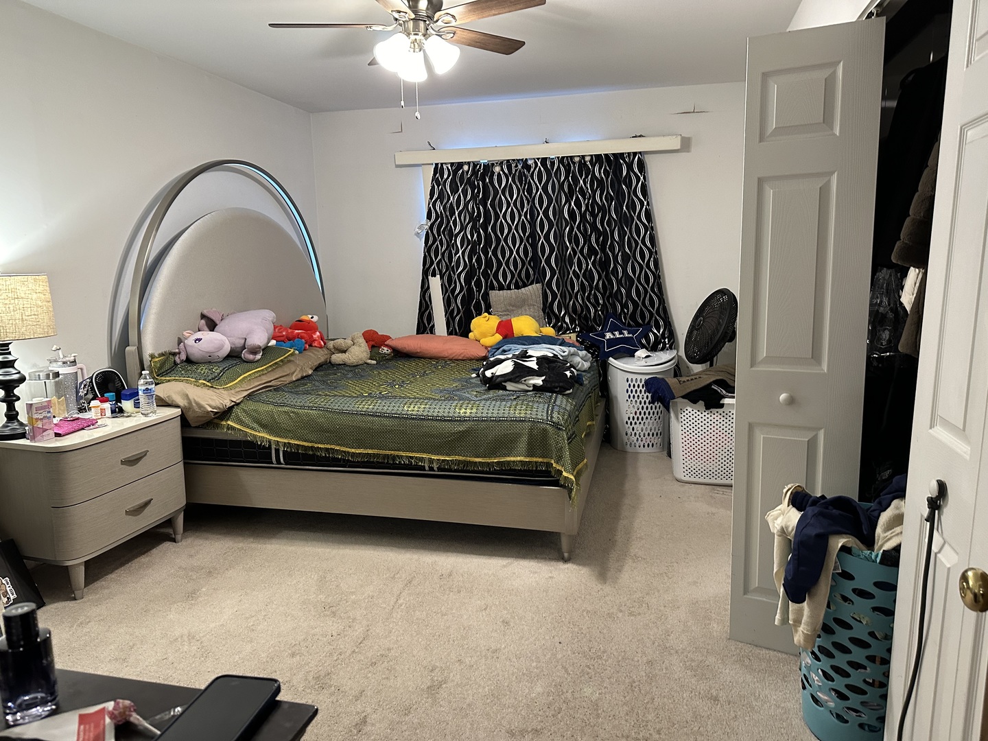 3609 Central Road, Unit 302 Glenview, IL 60025 - Photo 8 of 15 a bedroom with bed and a window